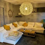 Joli Avec Terrasse La Cigale 6 A 8 Personnes Daire