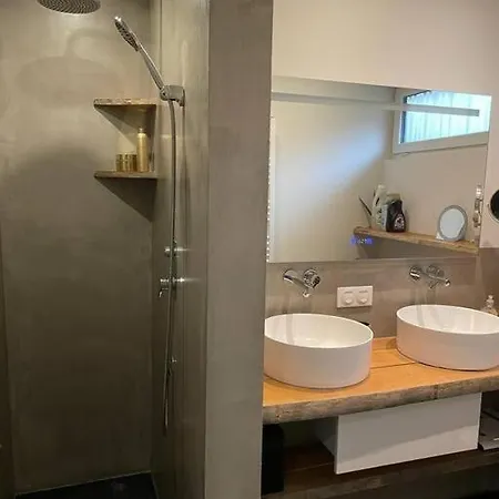 Joli Avec Terrasse La Cigale 6 A 8 Personnes Apartment *