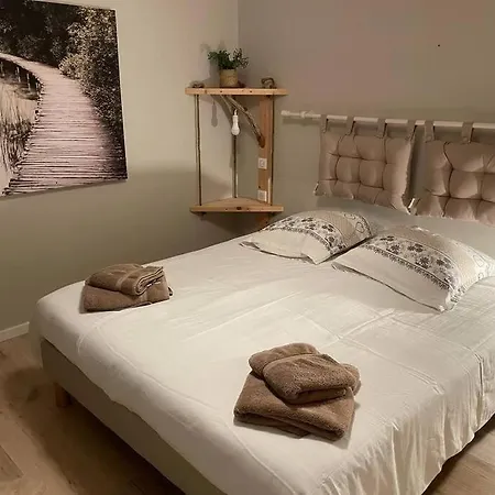 Joli Avec Terrasse La Cigale 6 A 8 Personnes Apartment *