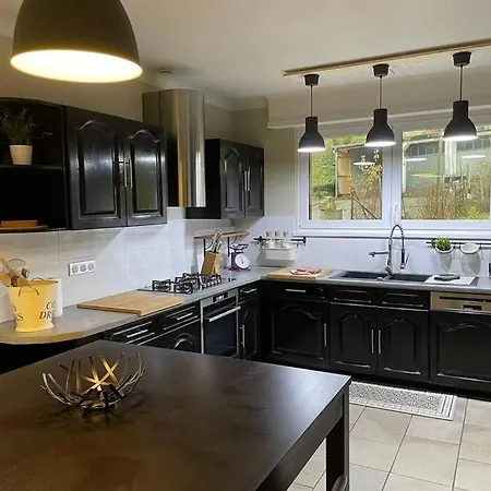 Joli Avec Terrasse La Cigale 6 A 8 Personnes