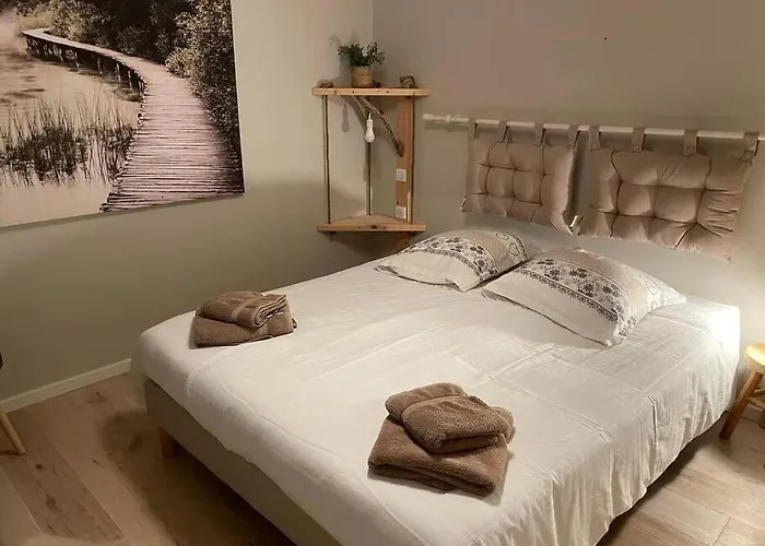 Joli Avec Terrasse La Cigale 6 A 8 Personnes Apartmán *