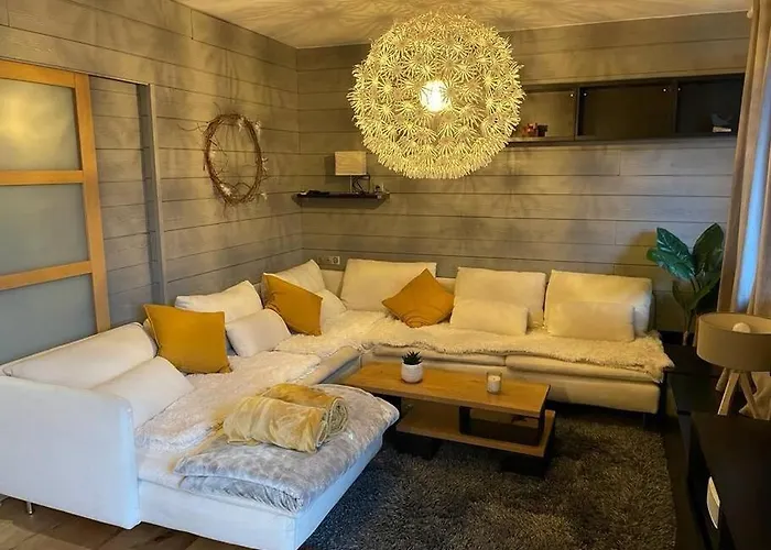 Joli Avec Terrasse La Cigale 6 A 8 Personnes アパート